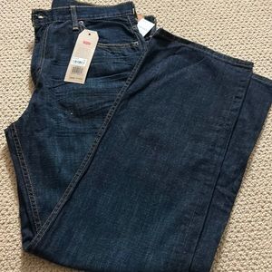 Loose Fit Levis